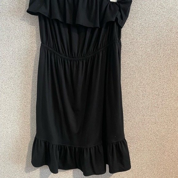 Mix & Co Dresses & Skirts - Black‎ Tube Top Ruffled  Dress